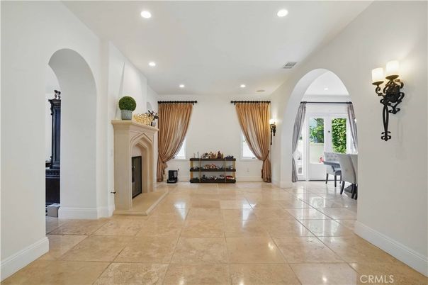 Fireplace, Interior, Recessed Lighting
