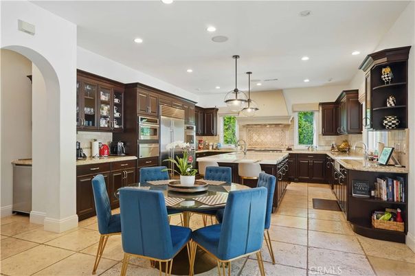 Dining room, Interior, Kitchen, Pendant Lights, Recessed Lighting, Stainless Steel Appliances