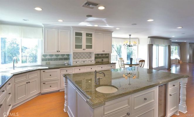 Chandelier, Dining room, Interior, Kitchen, Recessed Lighting, Wood Texture Flooring