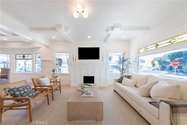 Fireplace, Interior, Living room, Recessed Lighting