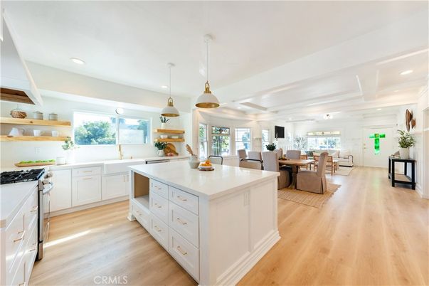 Dining room, Interior, Kitchen, Pendant Lights, Recessed Lighting, Wood Texture Flooring
