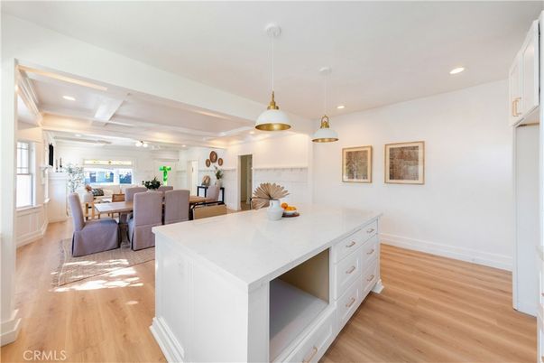 Dining room, Interior, Kitchen, Pendant Lights, Recessed Lighting, Wood Texture Flooring