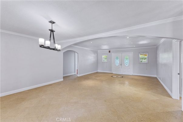 Chandelier, Empty room, Interior, Pendant Lights, Recessed Lighting