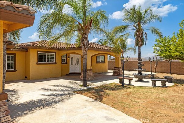 Backyard, Exterior, Facade, Mediterranean