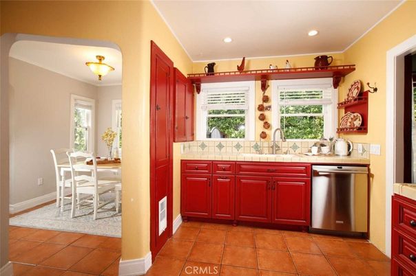Dining room, Interior, Kitchen, Recessed Lighting, Stainless Steel Appliances, Tile Countertops