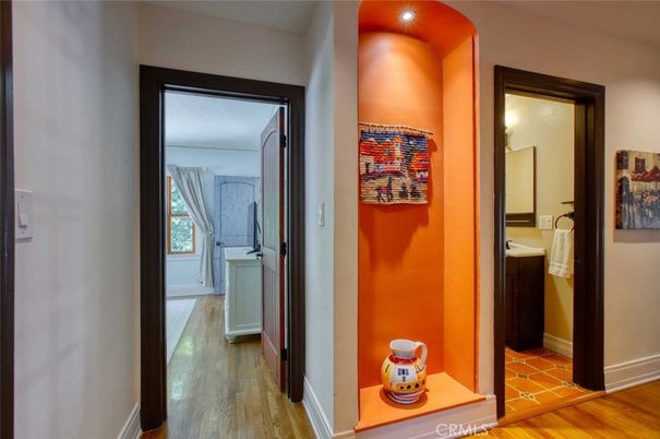 Bathroom, Interior, Recessed Lighting, Wood Texture Flooring