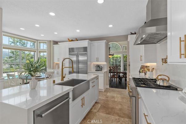 Dining room, Interior, Kitchen, Recessed Lighting, Stainless Steel Appliances