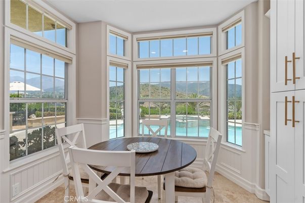 Dining room, Interior