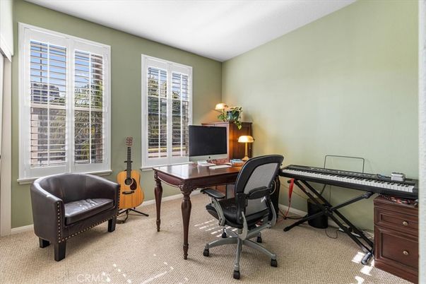 Home Office, Interior