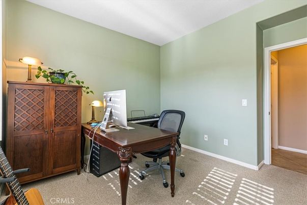 Home Office, Interior
