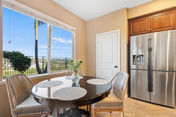 Dining room, Interior, Kitchen, Stainless Steel Appliances