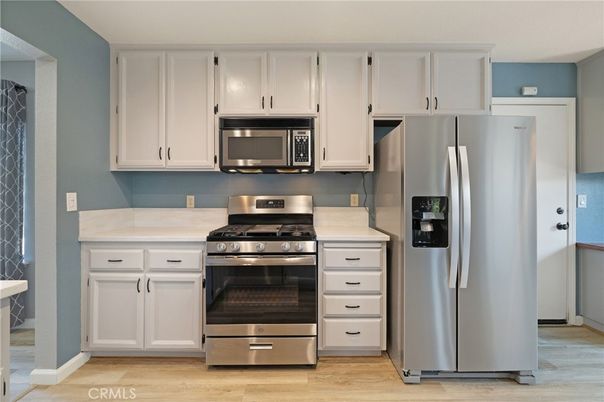 Interior, Kitchen, Stainless Steel Appliances, Wood Texture Flooring