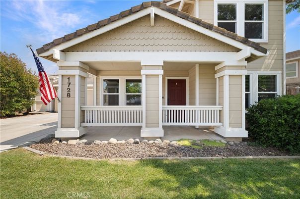 Exterior, Facade, American Craftsman