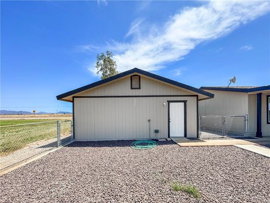 Detached Garage, Exterior