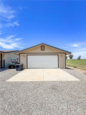 Detached Garage, Exterior