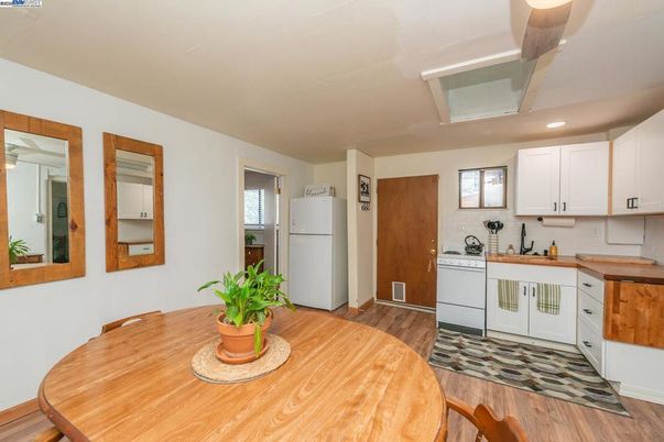 Dining room, Interior, Kitchen, Recessed Lighting, Wood Texture Flooring