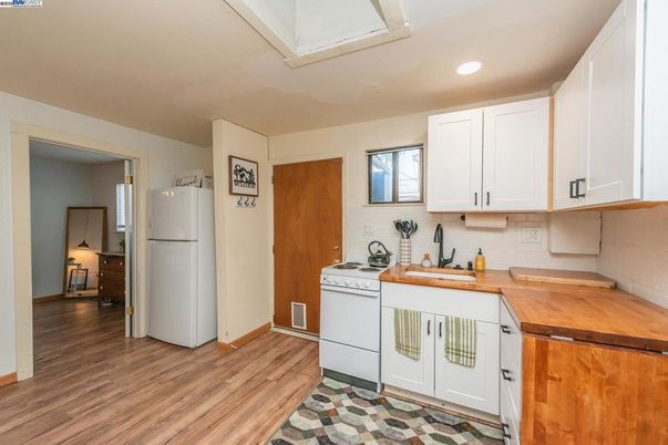 Interior, Kitchen, Recessed Lighting, Wood Texture Flooring