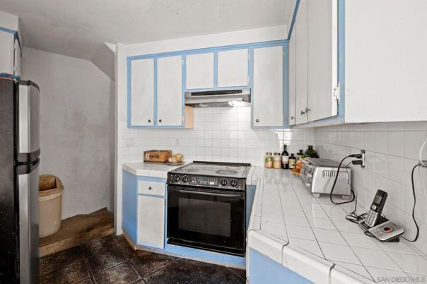 Interior, Kitchen, Tile Countertops