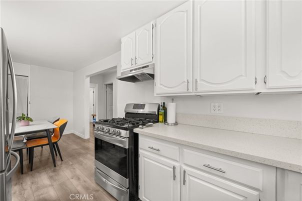 Dining room, Interior, Kitchen, Stainless Steel Appliances, Wood Texture Flooring