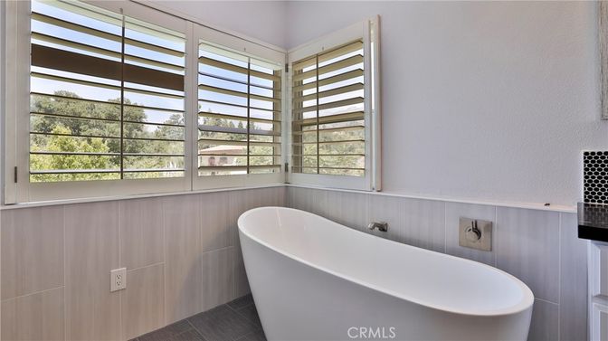 Bathroom, Free Standing Baths, Interior