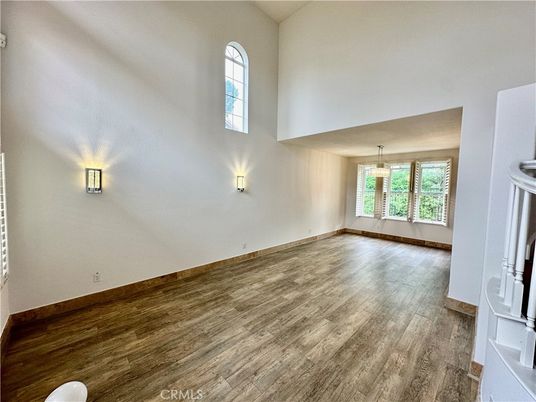 Empty room, Interior, Pendant Lights, Wood Texture Flooring