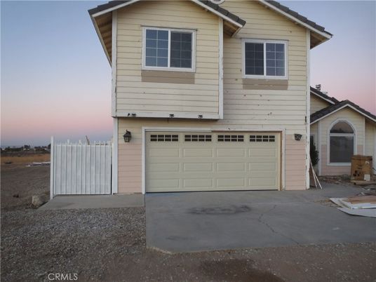 Attached, Exterior, Facade, American Craftsman