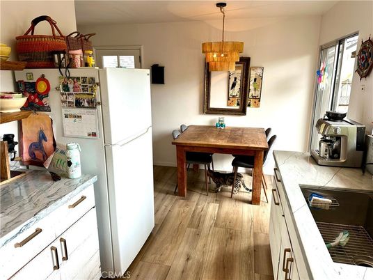 Chandelier, Dining room, Interior, Kitchen, Wood Texture Flooring