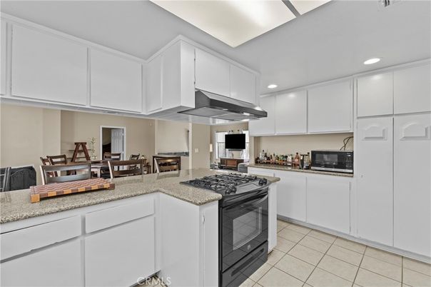 Dining room, Interior, Kitchen, Recessed Lighting