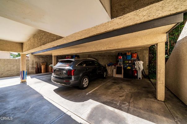 Exterior, Garage, Stone Walls