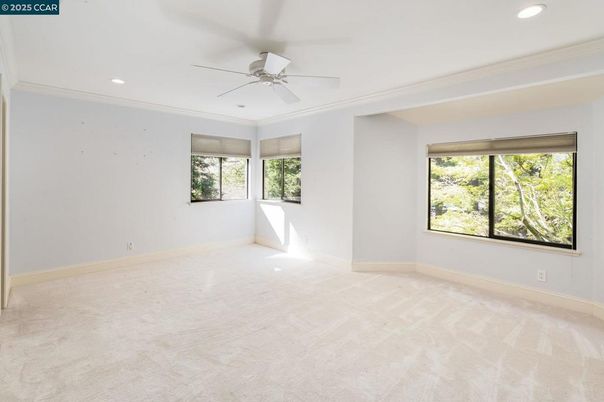 Empty room, Interior, Recessed Lighting