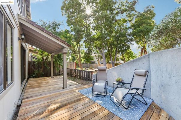 Exterior, Wood Texture Flooring