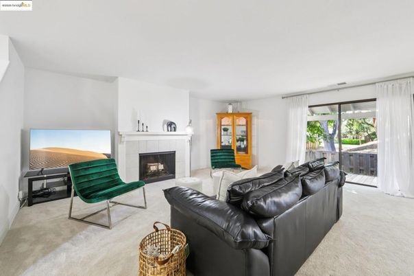 Fireplace, Interior, Living room