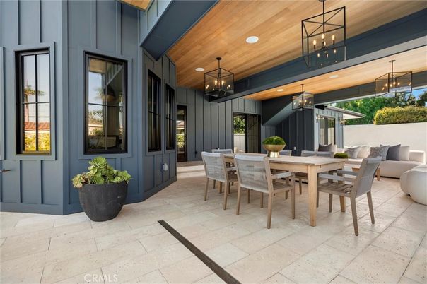 Dining room, Exterior, Interior, Pendant Lights, Recessed Lighting, Wooden Ceilings
