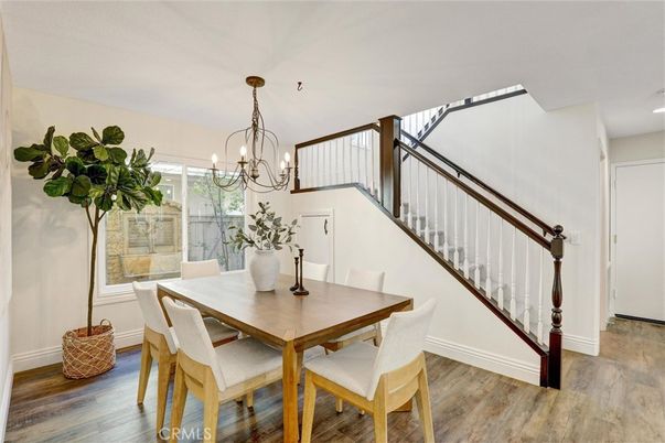 Chandelier, Dining room, Interior, Recessed Lighting, Wood Texture Flooring