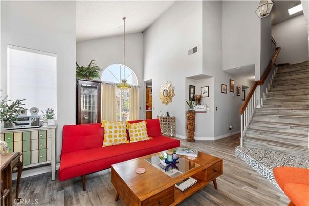 Interior, Living room, Pendant Lights, Wood Texture Flooring