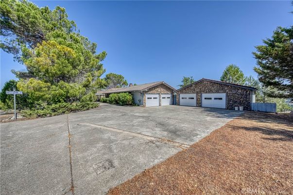 Backyard, Detached Garage, Exterior