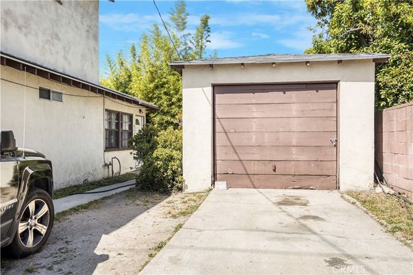 Detached Garage, Exterior