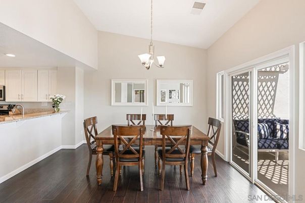 Chandelier, Dining room, Interior, Kitchen, Pendant Lights, Recessed Lighting, Wood Texture Flooring