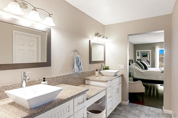 Bathroom, Dual Sink Vanities, Interior