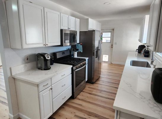 Interior, Kitchen, Recessed Lighting, Wood Texture Flooring