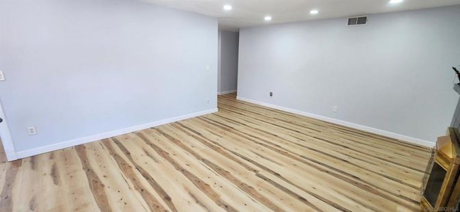 Empty room, Interior, Recessed Lighting, Wood Texture Flooring
