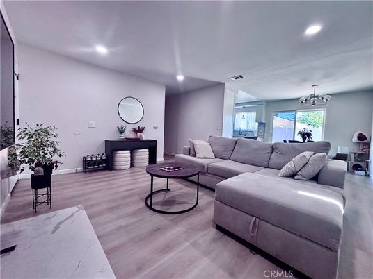 Interior, Living room, Pendant Lights, Recessed Lighting, Wood Texture Flooring
