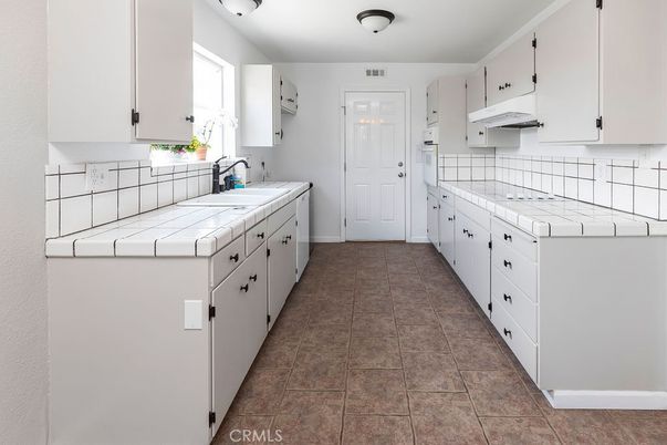 Interior, Kitchen, Tile Countertops