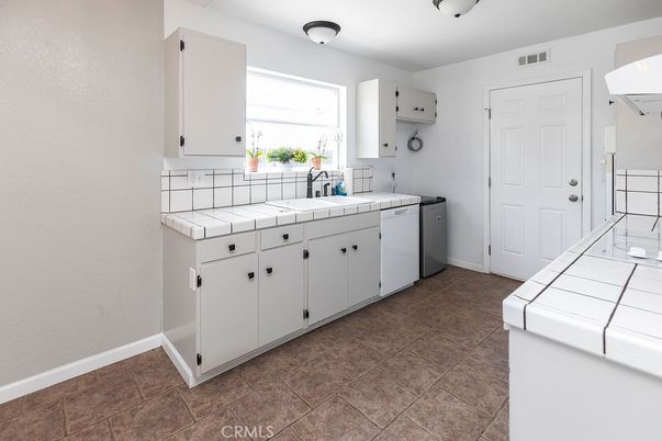 Interior, Kitchen, Tile Countertops