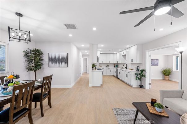 Dining room, Interior, Kitchen, Pendant Lights, Recessed Lighting, Wood Texture Flooring