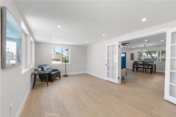 Chandelier, Dining room, Interior, Pendant Lights, Recessed Lighting, Wood Texture Flooring