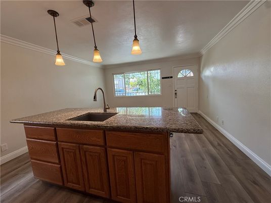 Interior, Pendant Lights, Wood Texture Flooring