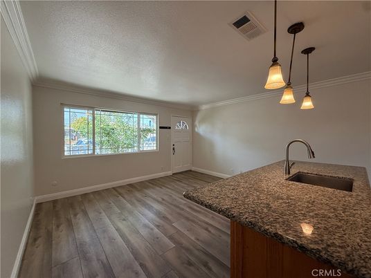 Interior, Pendant Lights, Wood Texture Flooring