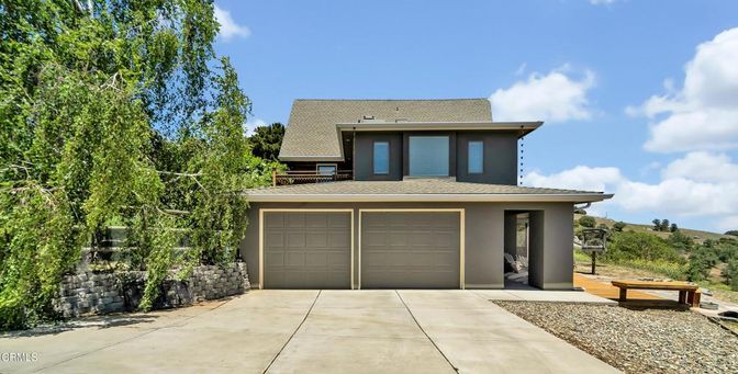 Attached, Exterior, Facade, Modern