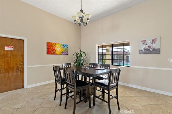 Chandelier, Dining room, Interior